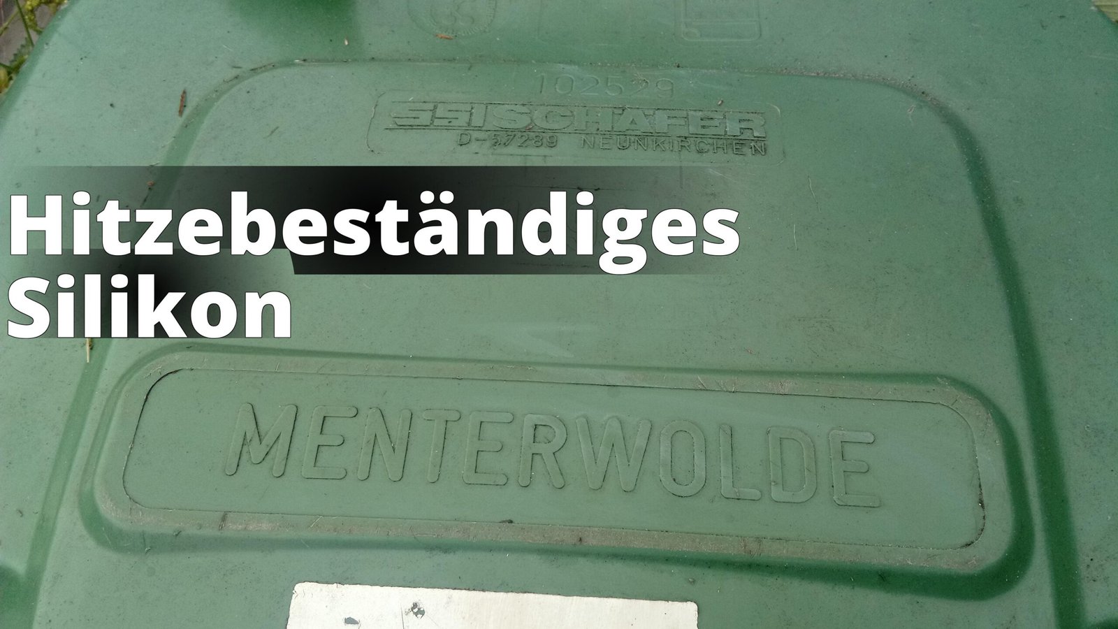 File:Menterwolde GFT container, Meeden (2020) 01.jpg - a green metal container with a metal lid